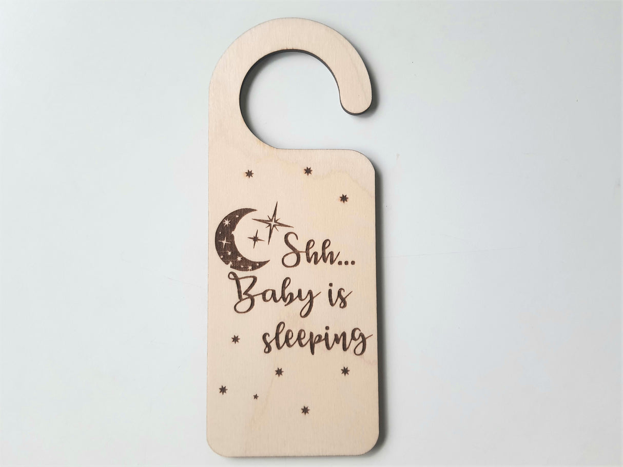 Shh Baby is Sleeping - Dørhænger i træ
