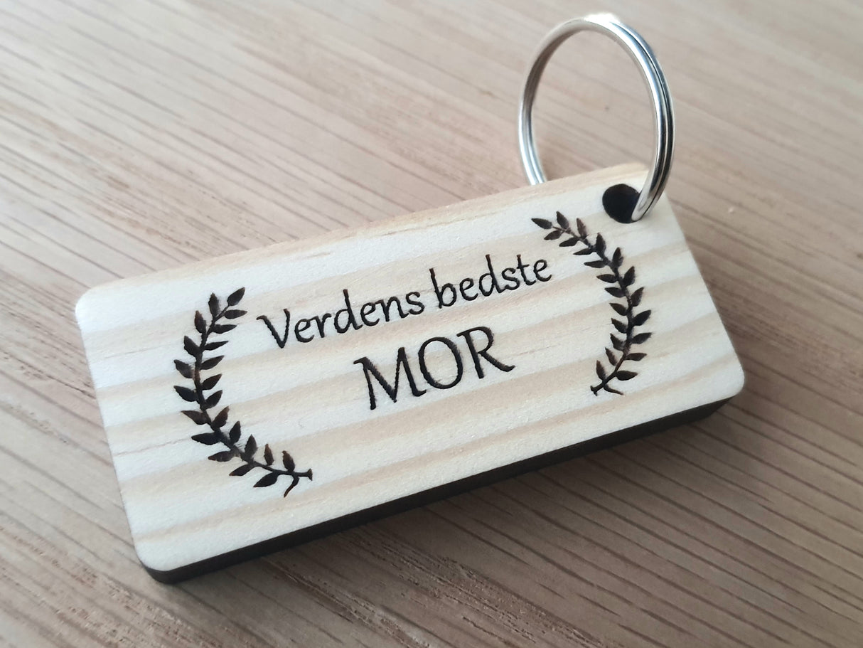 Nøglering i valnøddetræ - Verdens bedste mor - gave til Mor