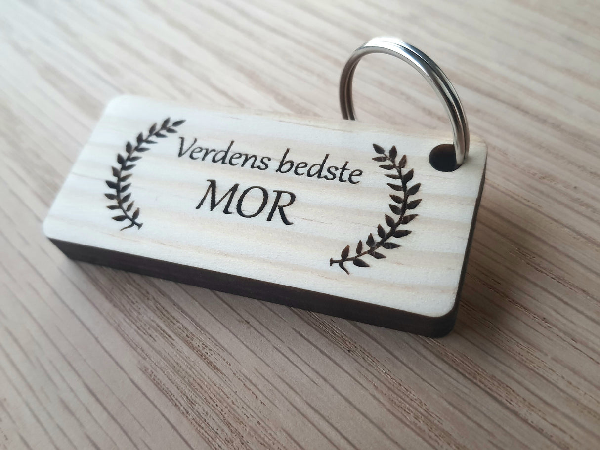 Nøglering i valnøddetræ - Verdens bedste mor - gave til Mor