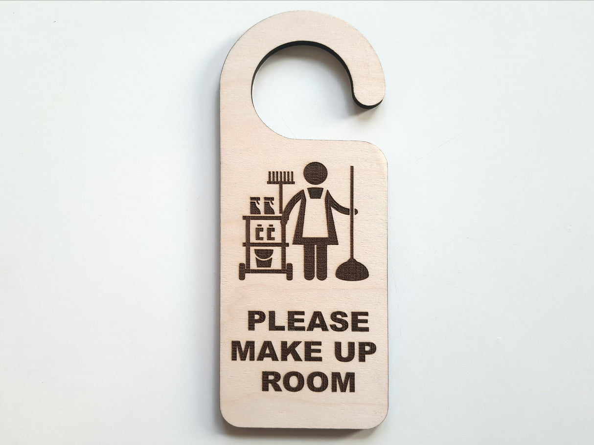 Please make up room - Sød dørhænger i træ for hotel, Airbnb osv.