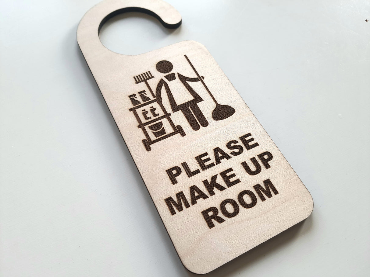 Please make up room - Sød dørhænger i træ for hotel, Airbnb osv.
