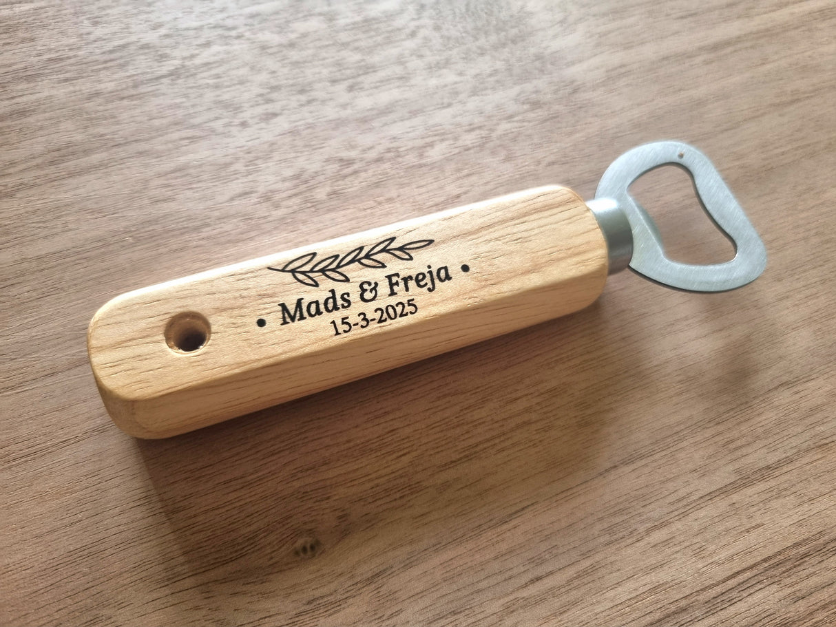 Flaskeåbner med Personlig Gravering – Design Selv Online