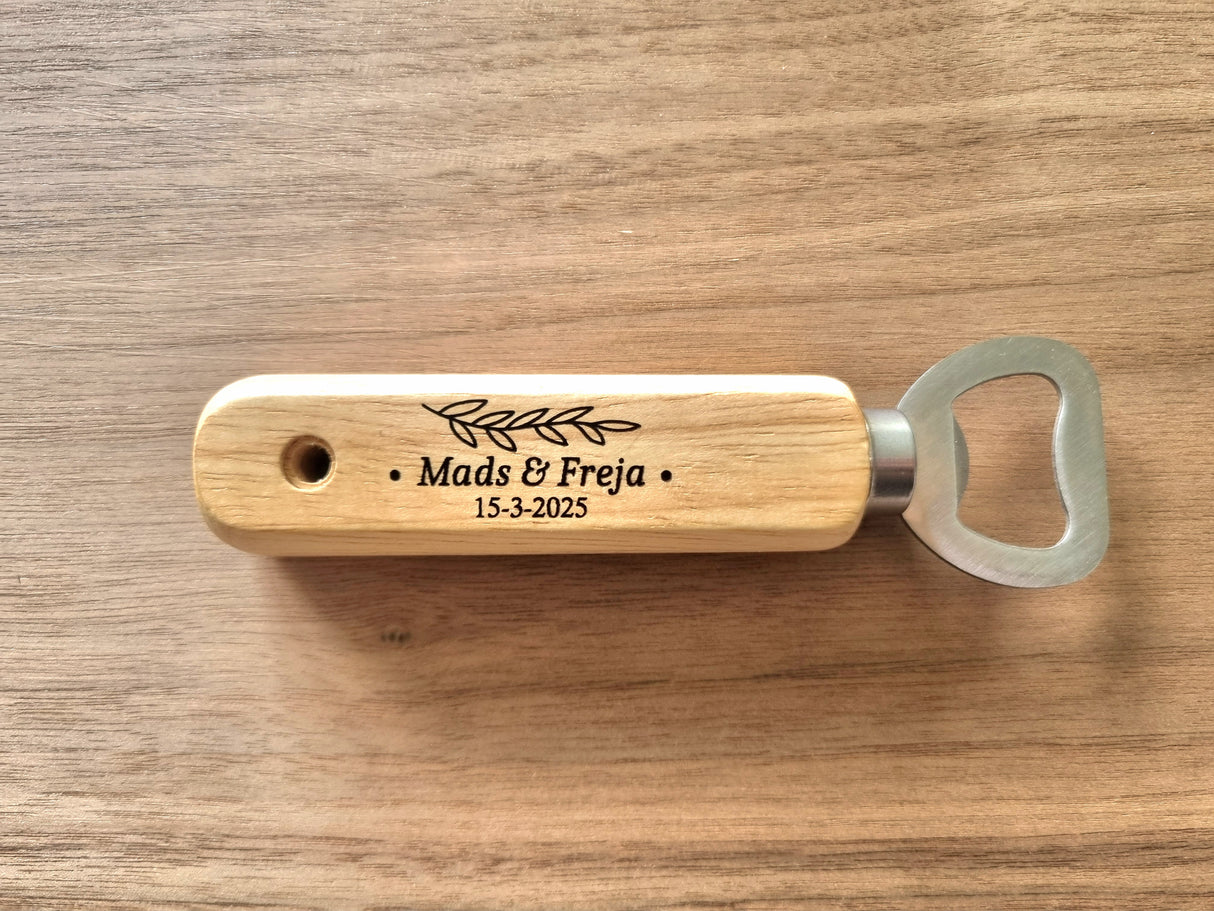 Flaskeåbner med Personlig Gravering – Design Selv Online