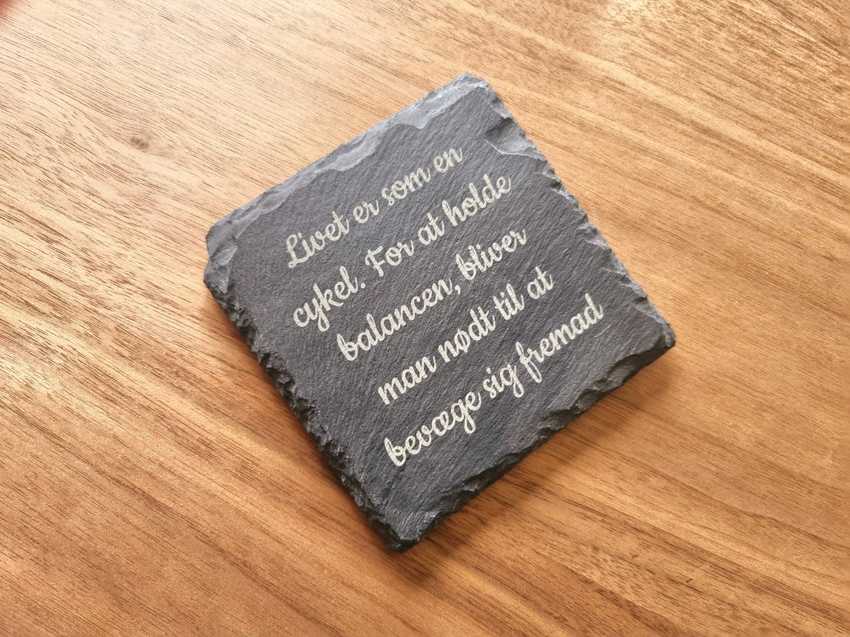 Rustic personlig skifer bordskåner – design selv