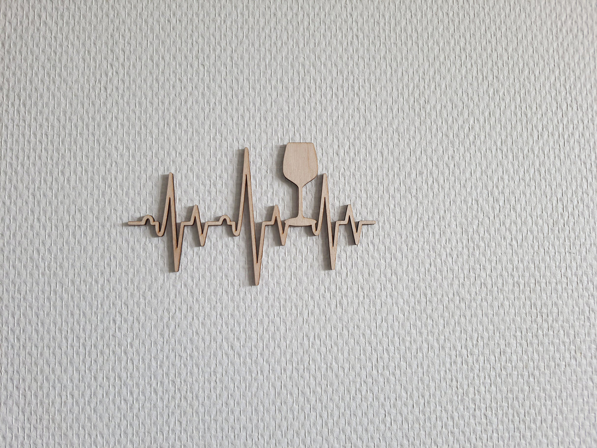 Vægdekoration til køkkenet i træ - Vin Hjerteslag