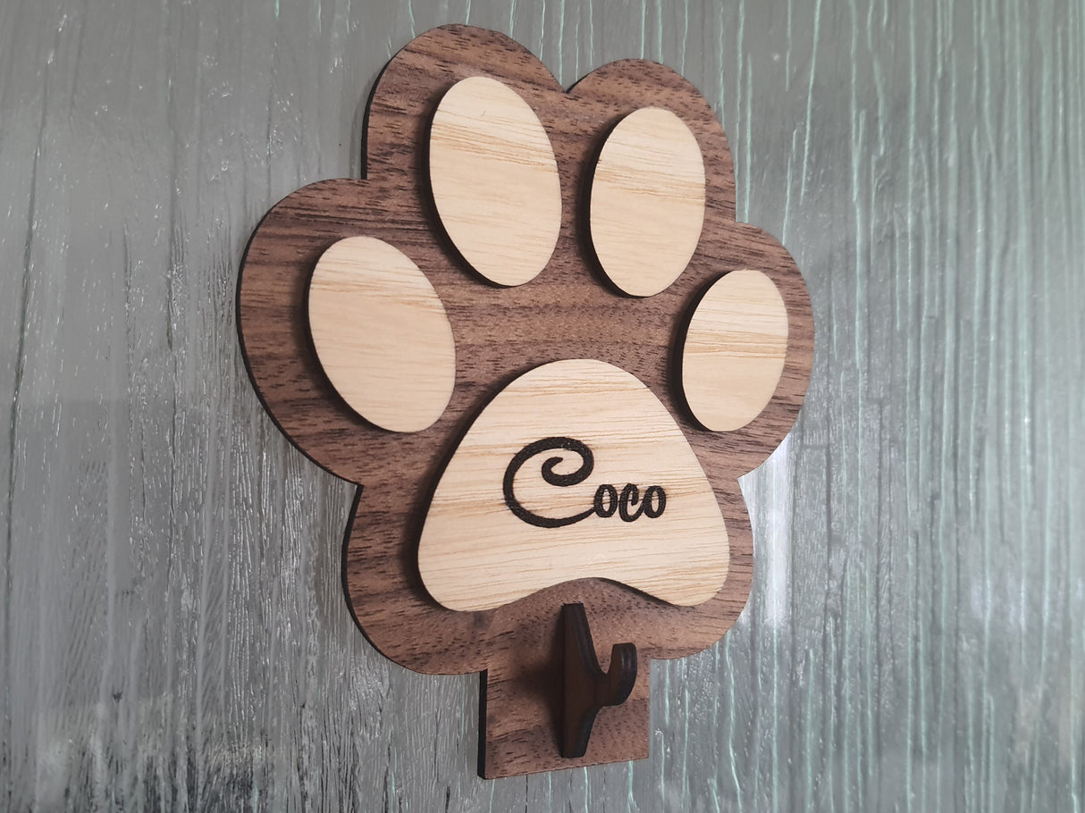 Personlig knagerække til hundesnor i Valnøddetræ og Asketræ