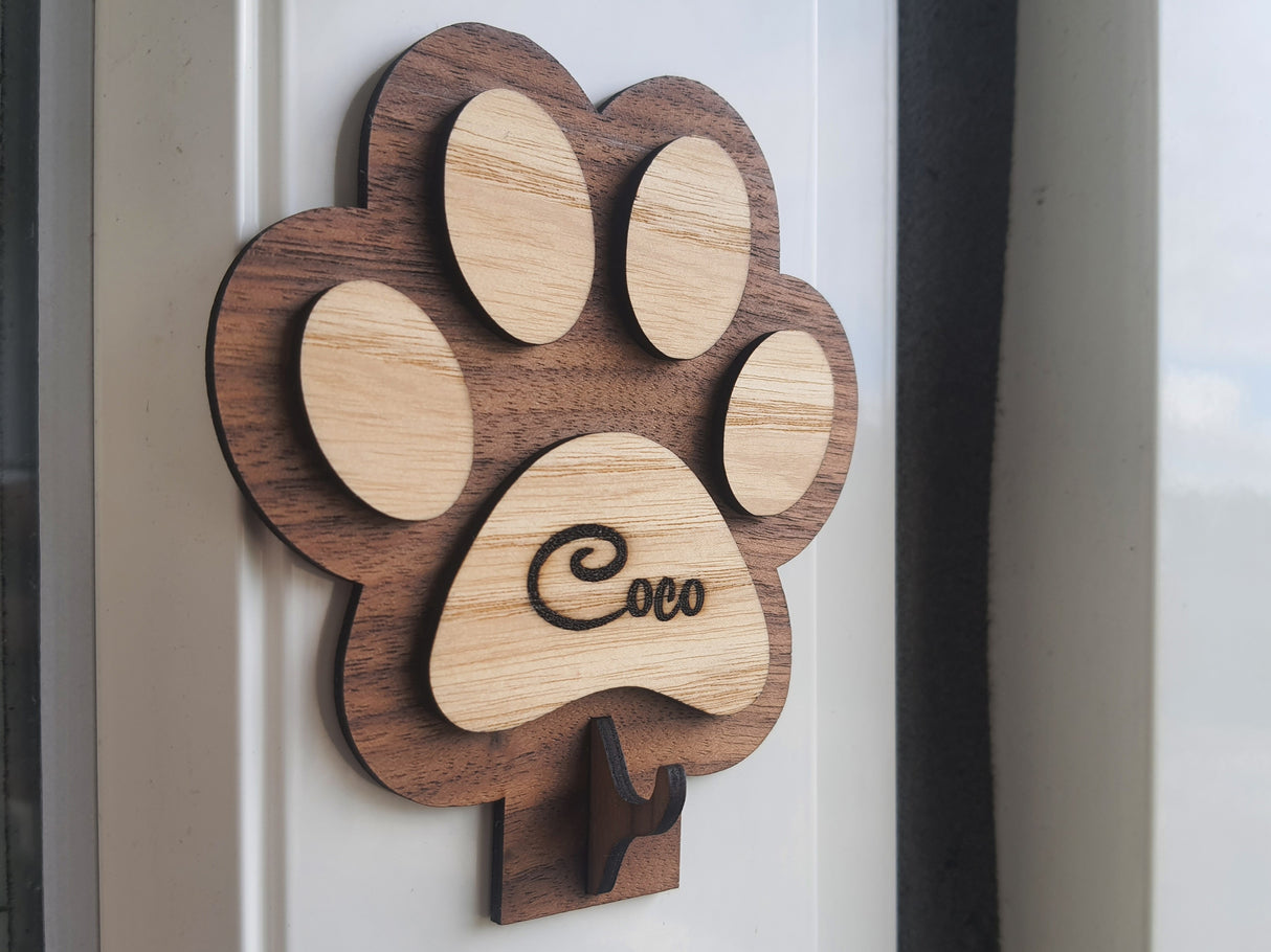 Personlig knagerække til hundesnor i Valnøddetræ og Asketræ