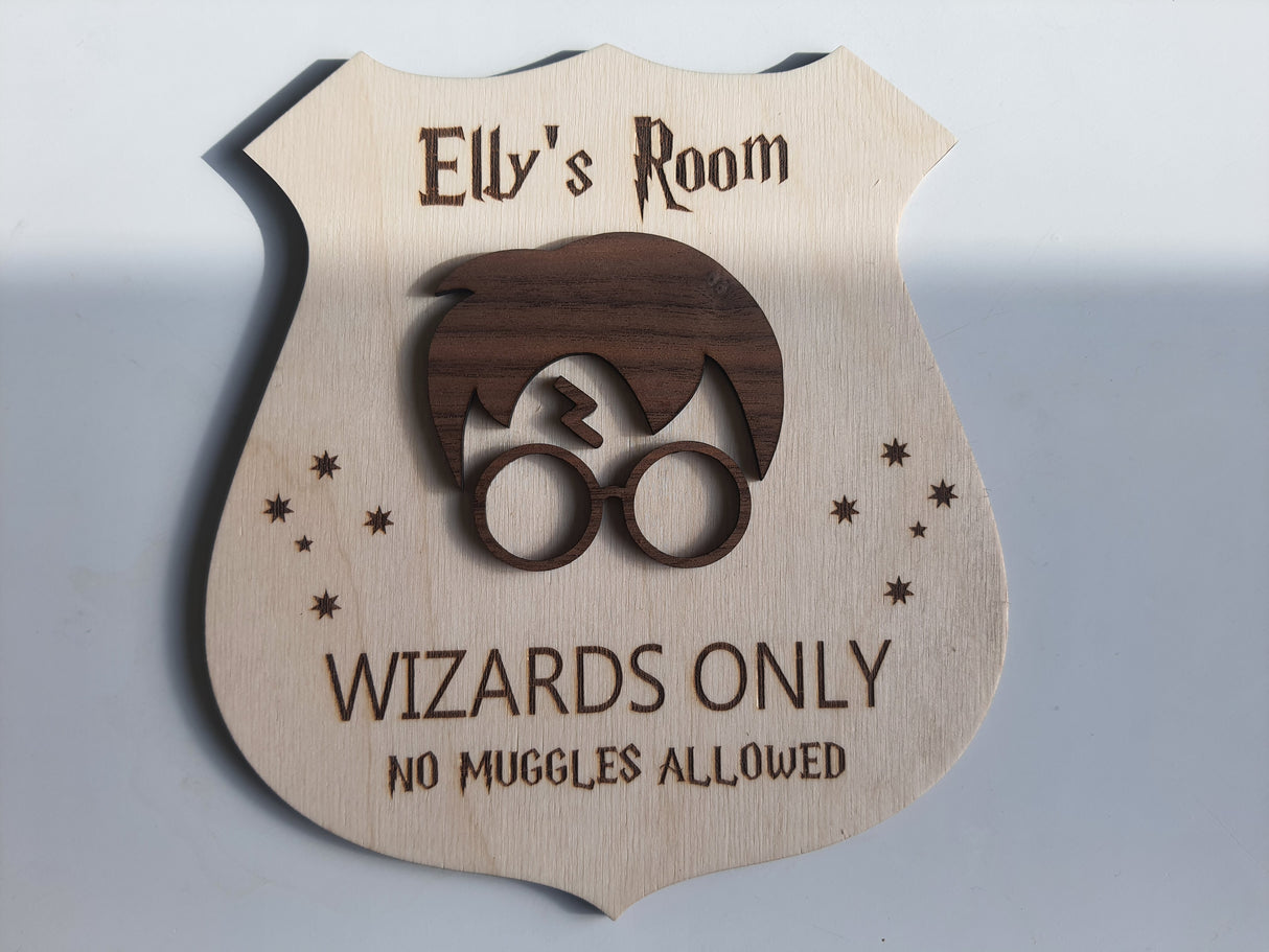 Harry potter - personlig träskylt - Inga mugglare tillåtna