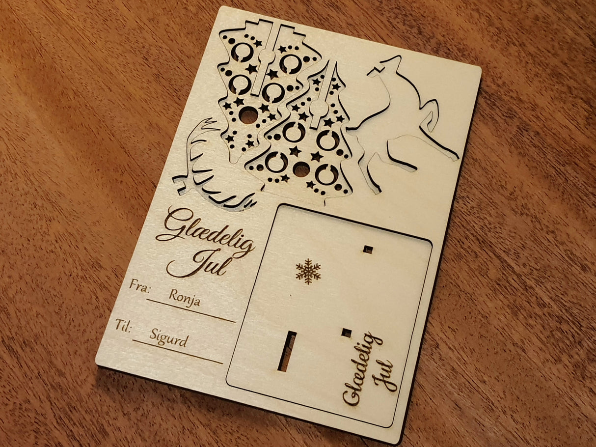 Personlig 3d Julekort med juletræ og rensdyr i træ med valgfrit tekst