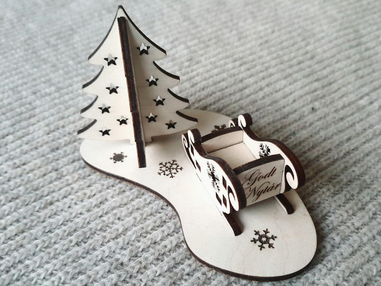 Personlig 3d Julekort med juletræ og julemandens kane i træ med valgfrit tekst