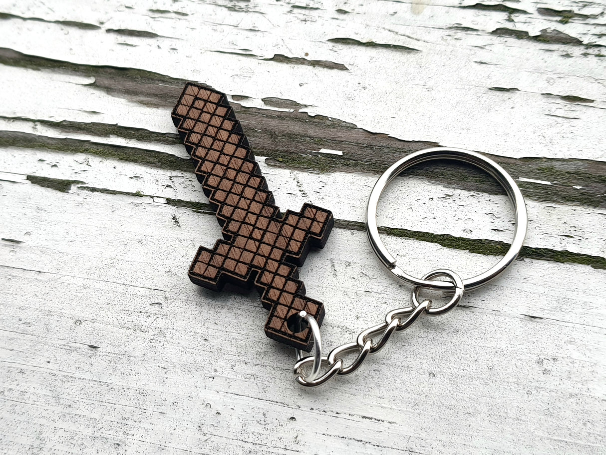 Minecraft sværd nøglering i valnøddetræ - Gave til børn - Gave til dreng