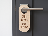 Personlig dørhænger i træ med dit eget design