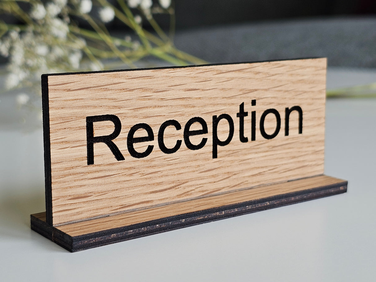 Reception bordskilt – Evaro