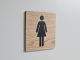 Dame toiletskilt i egetræ