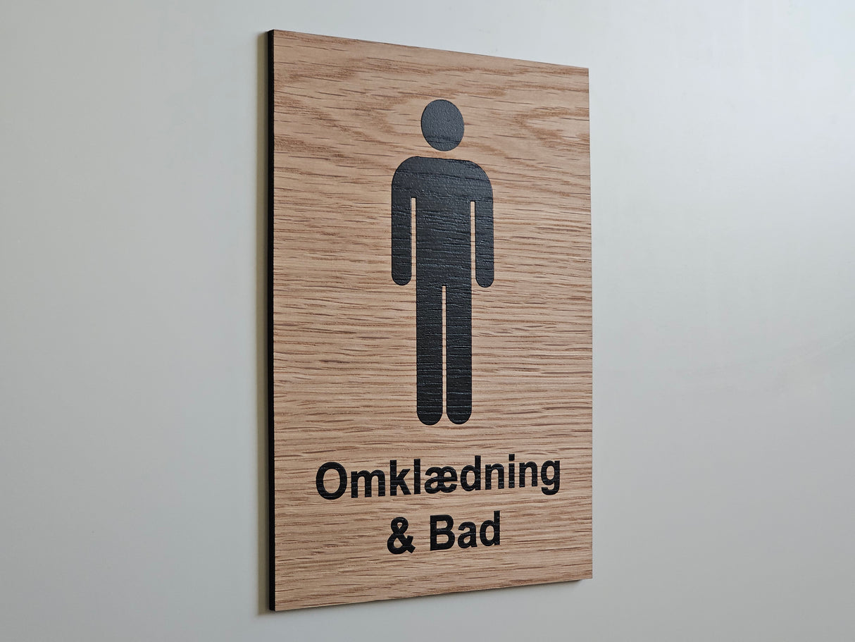 Omklædning & Bad skilt i egetræ | Herrer