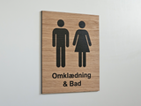 Omklædning & Bad skilt i egetræ | Damer & herrer