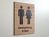 Omklædning & Bad skilt i egetræ | Damer & herrer