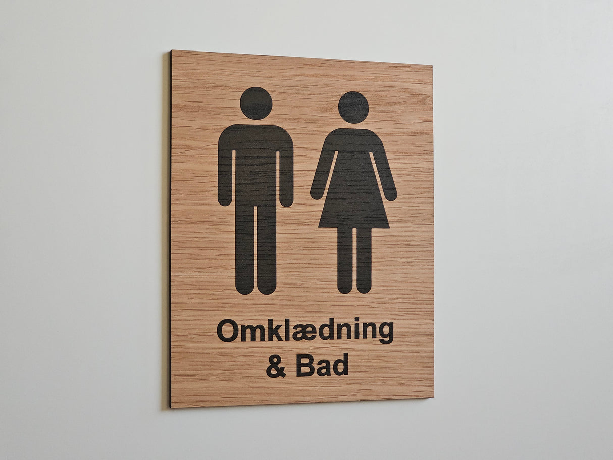 Omklædning & Bad skilt i egetræ | Damer & herrer