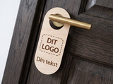 Personlig dørhænger i træ med dit eget design