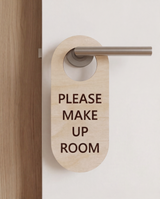 Please make up room - Dørhænger i træ