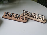 Bordskilt "Reserved" i træ